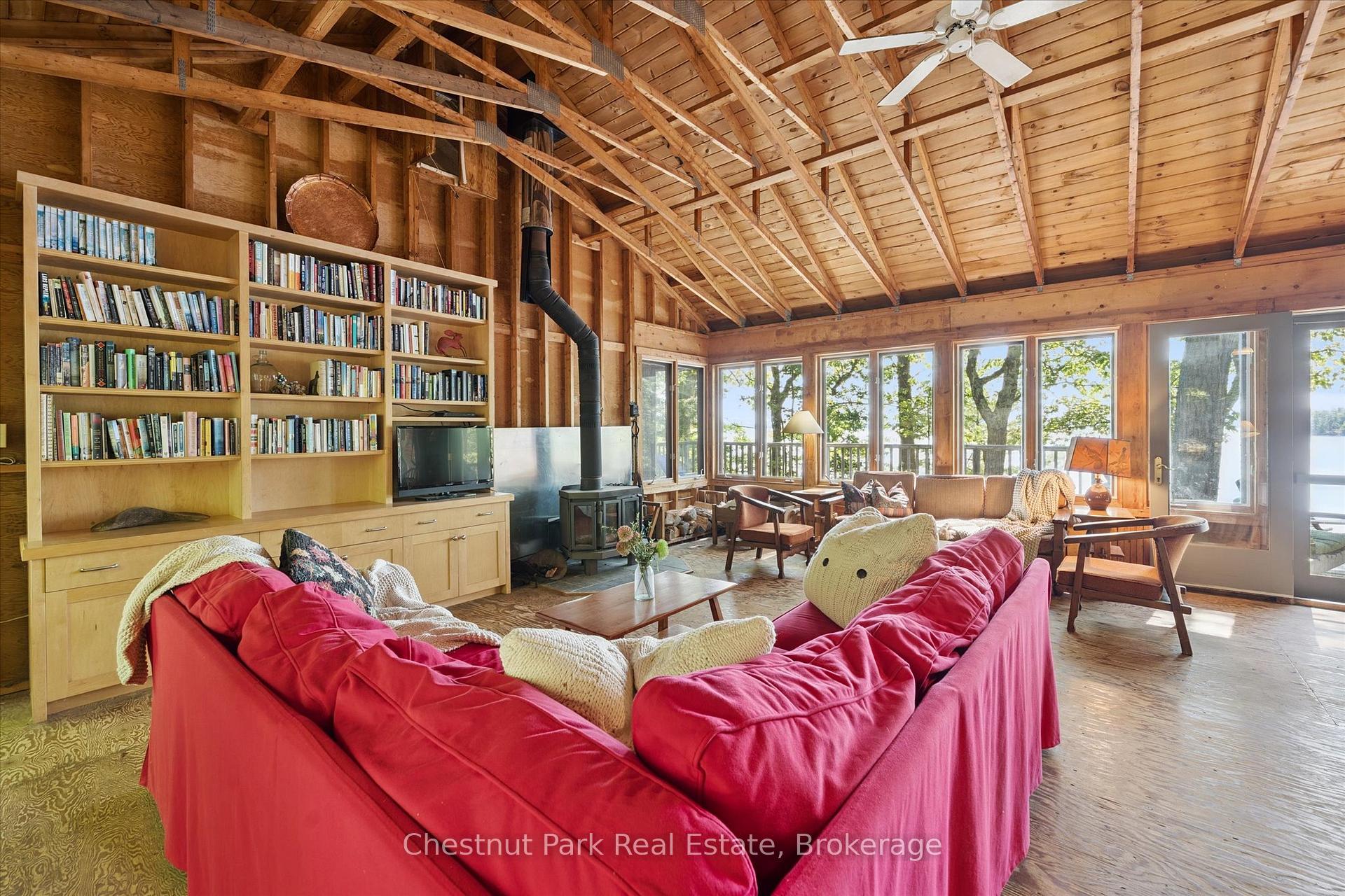 4 Bedroom Single Family Home/House's Image 15