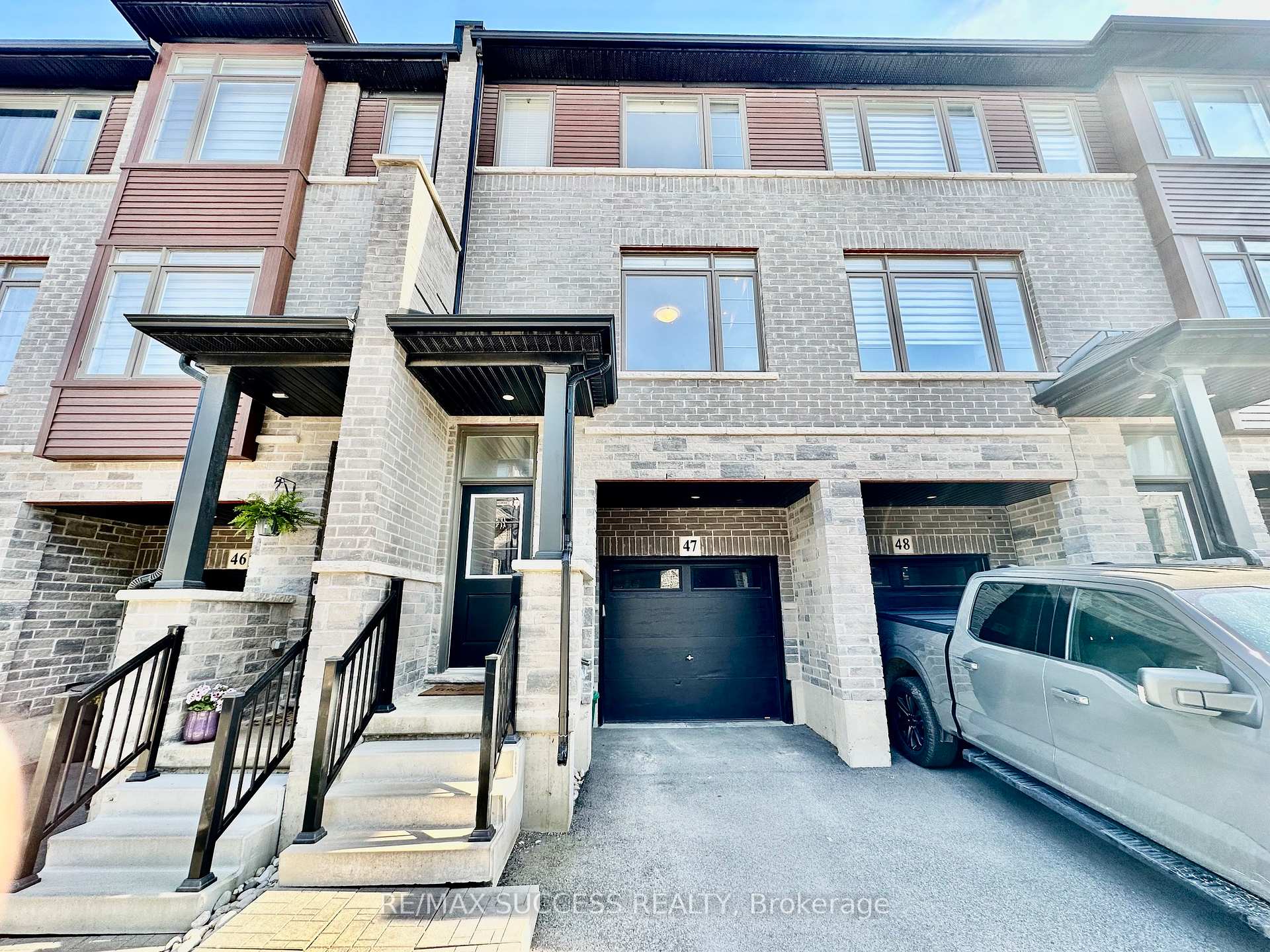 47 - 5000 Connor Drive Lincoln Ontario Canada Sale residential Diamond Omari RE/MAX Success Realty, Brokerage*