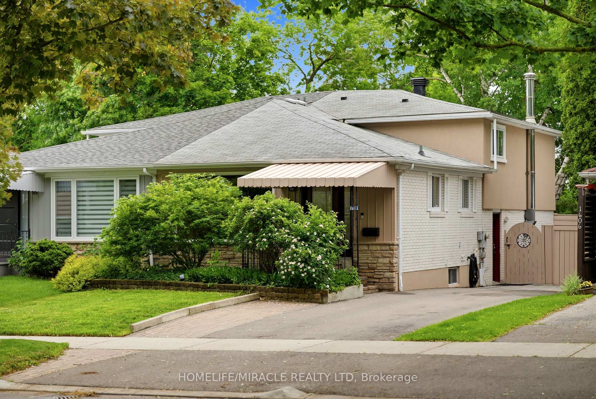 1612 Wavell Crescent Mississauga Ontario Canada Sale residential   HomeLife/Miracle Realty Ltd., Brokerage*