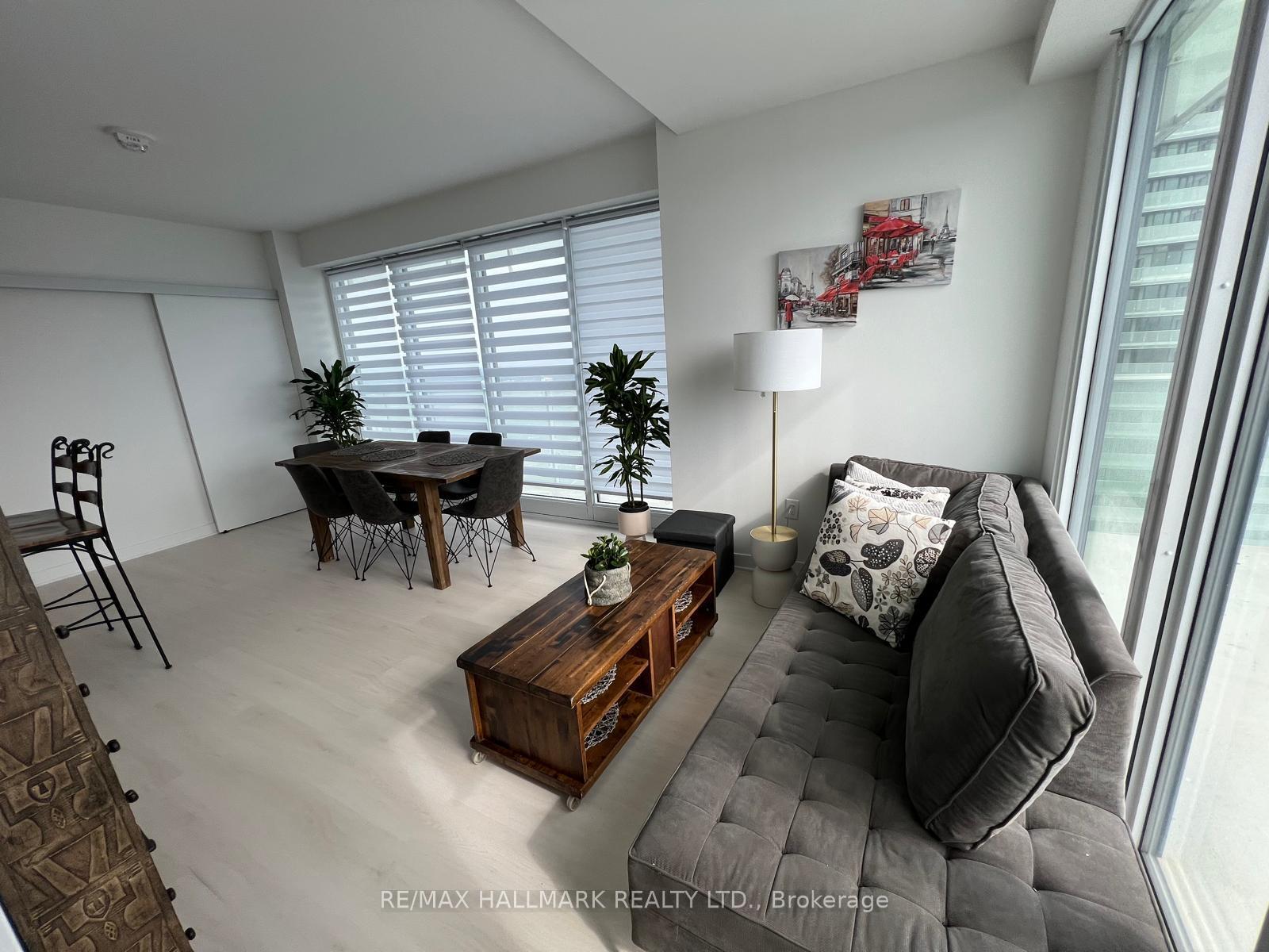 4704 - 3900 Confederation Pkwy Street Mississauga Ontario Canada Rent residential Rick Ohri RE/MAX Realty Specialists Inc., Brokerage *