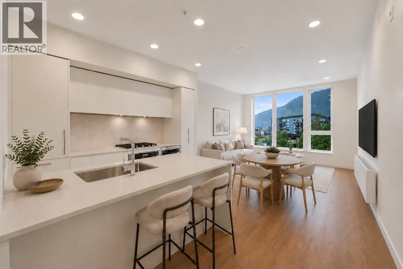 401 1500 SCOTT CRESCENT Squamish British Columbia Canada Sale residential Will Black RE/MAX Crest Realty, Brokerage*