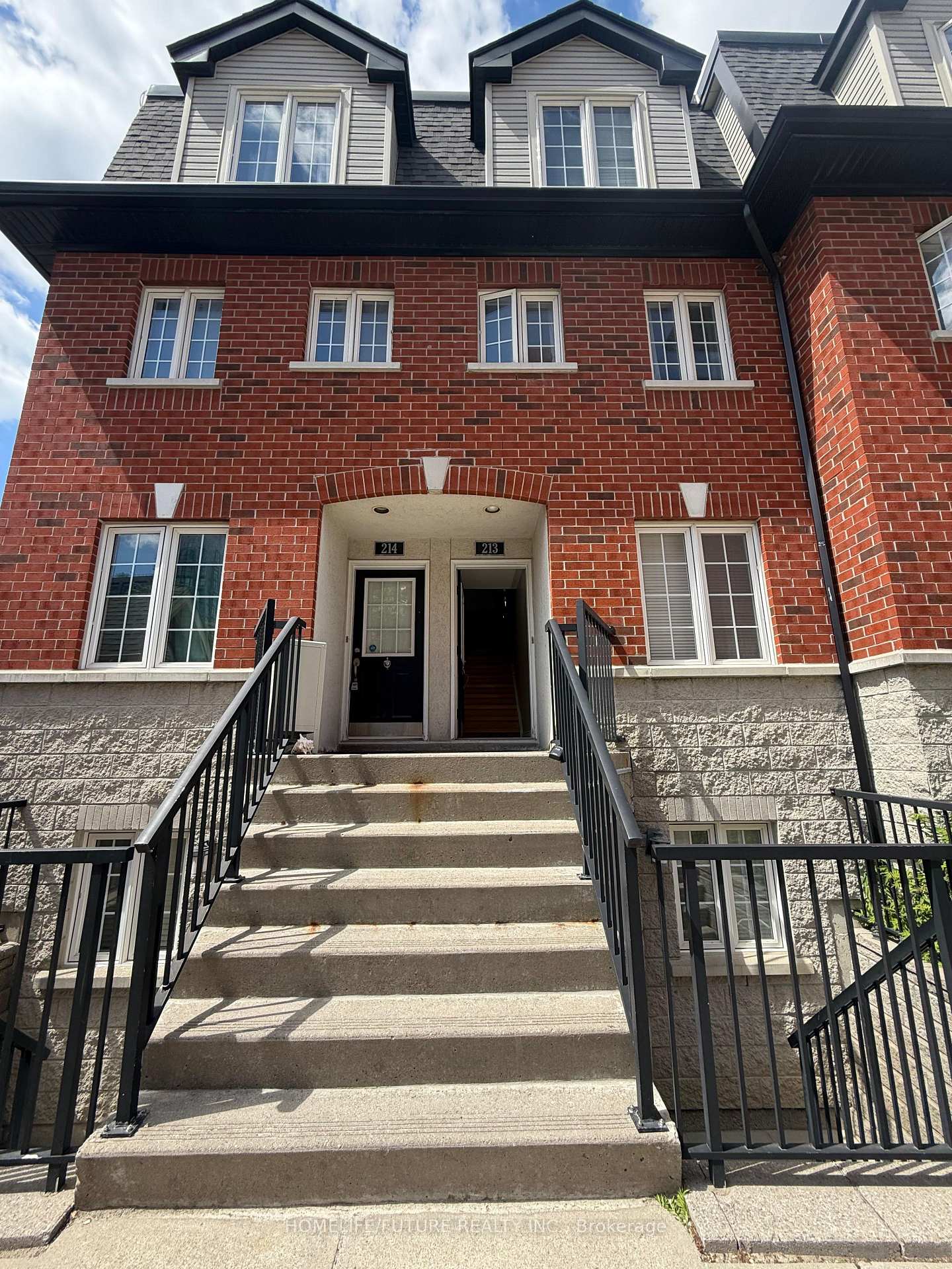 213 - 262 St Helen's Avenue Toronto Ontario Canada Rent residential Balamurali Sivagnanasundaram HomeLife/Future Realty Inc., Brokerage*