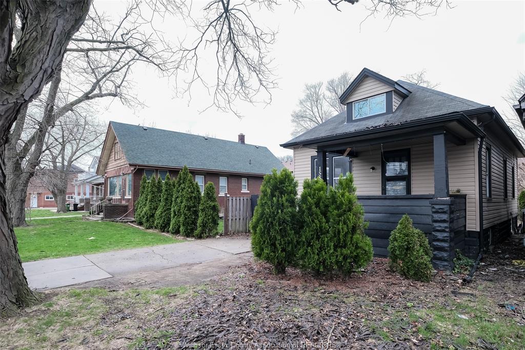 1585 PELISSIER  Windsor Ontario Canada Sale residential Alex Sharma HomeLife Gold Star Realty Inc., Brokerage