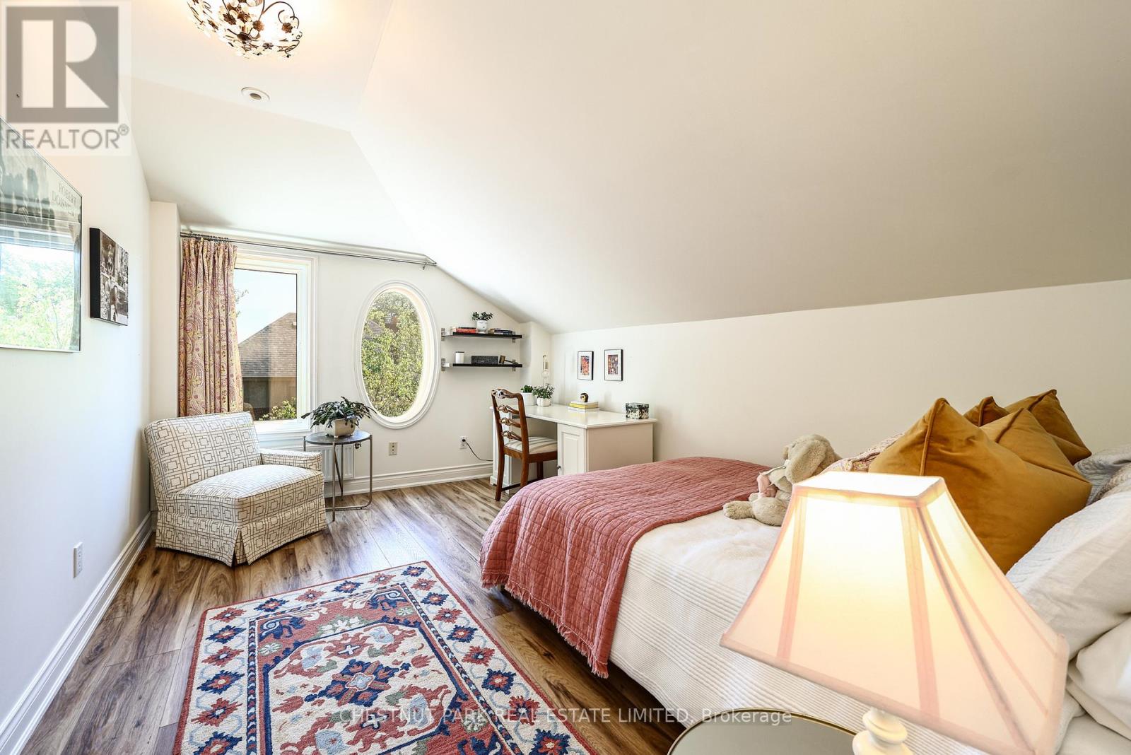 5 Bedroom Single Family Home/House's Image 31