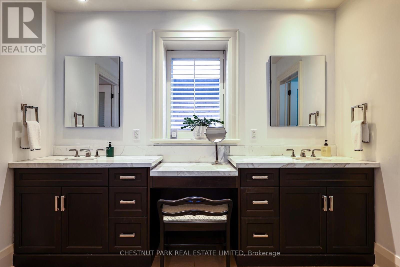 5 Bedroom Single Family Home/House's Image 23