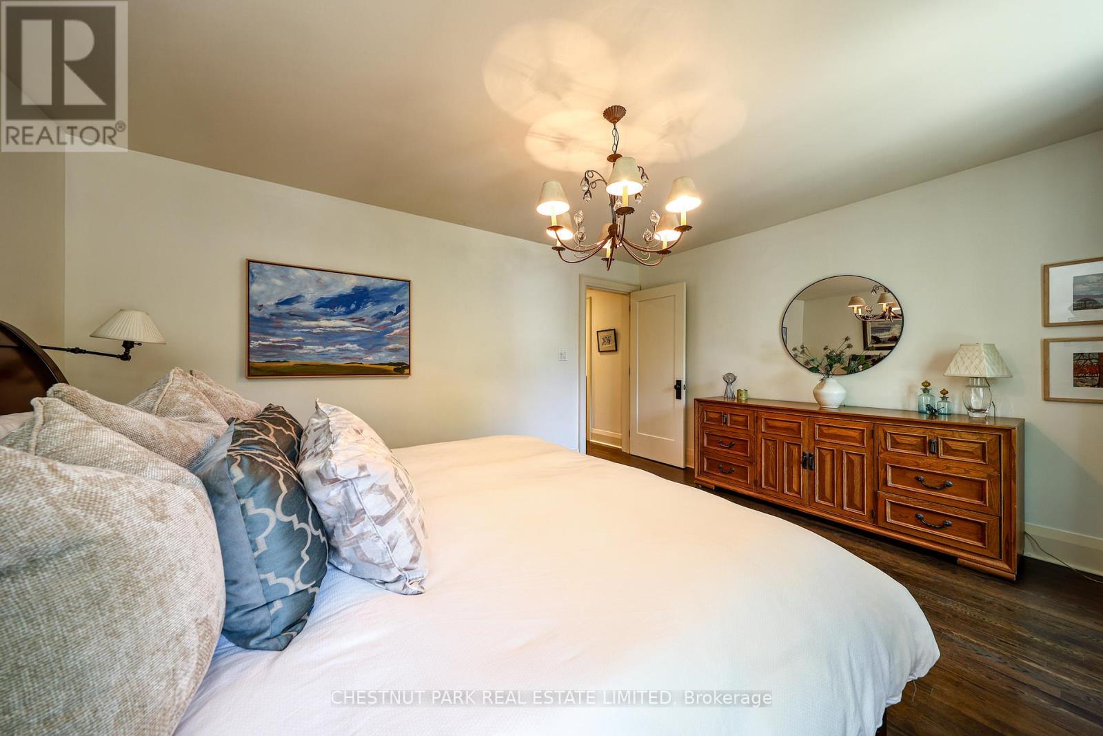 5 Bedroom Single Family Home/House's Image 22