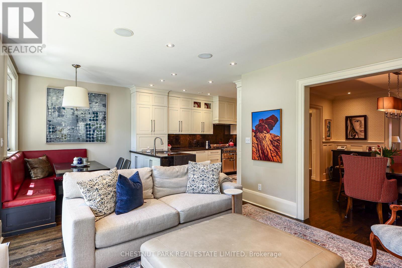 5 Bedroom Single Family Home/House's Image 13