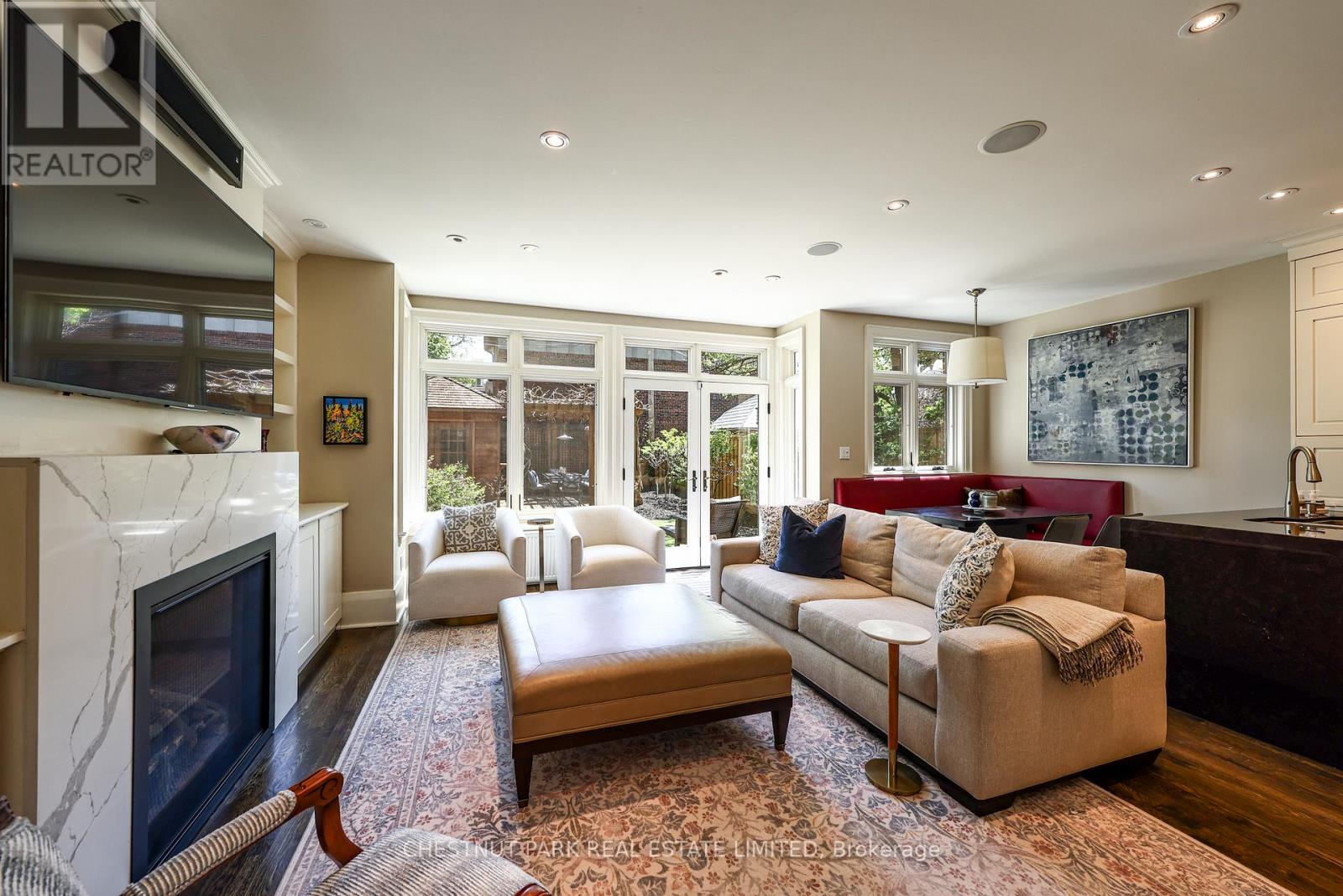 5 Bedroom Single Family Home/House's Image 10