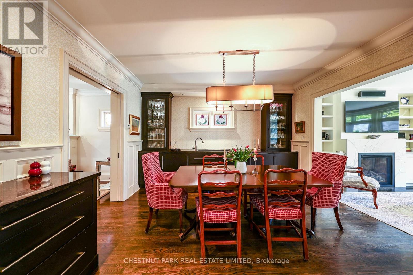5 Bedroom Single Family Home/House's Image 7