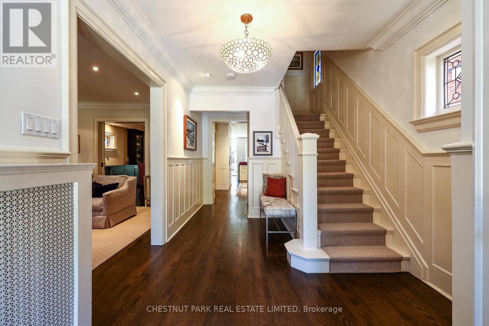 5 Bedroom Single Family Home/House's Image 4