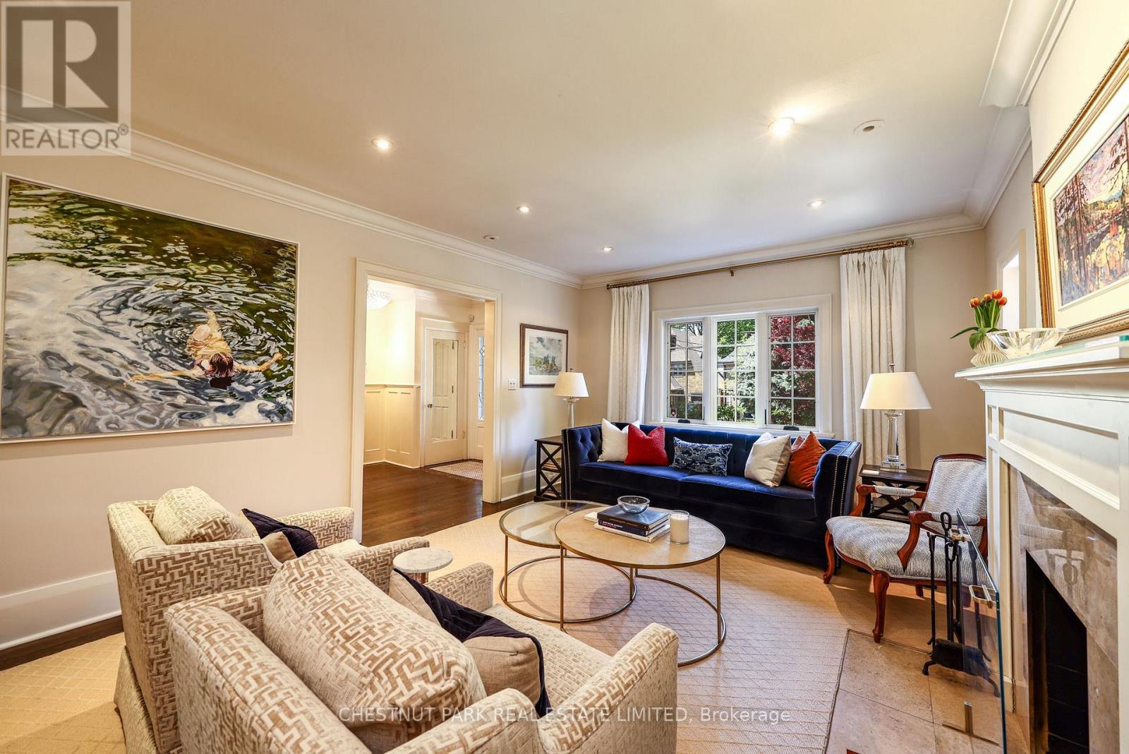 5 Bedroom Single Family Home/House's Image 3