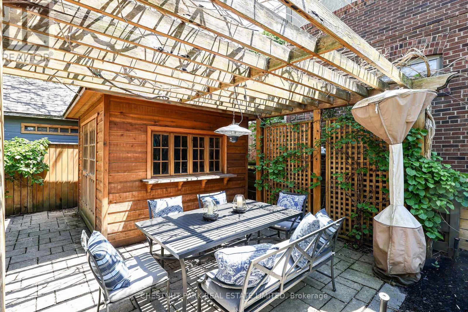 5 Bedroom Single Family Home/House's Image 46
