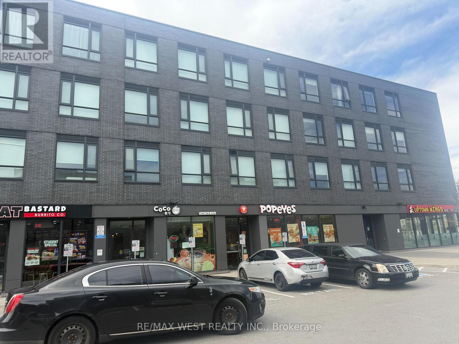 302 - 1800 Simcoe Street N Oshawa Ontario Canada Sale residential Helen Nioras RE/MAX West Realty Inc., Brokerage *