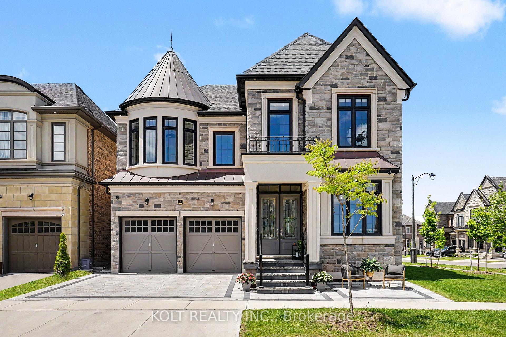2293 Charles Cornwall Avenue Oakville Ontario Canada Sale residential Adele McGovern RE/MAX West Realty Inc., Brokerage *