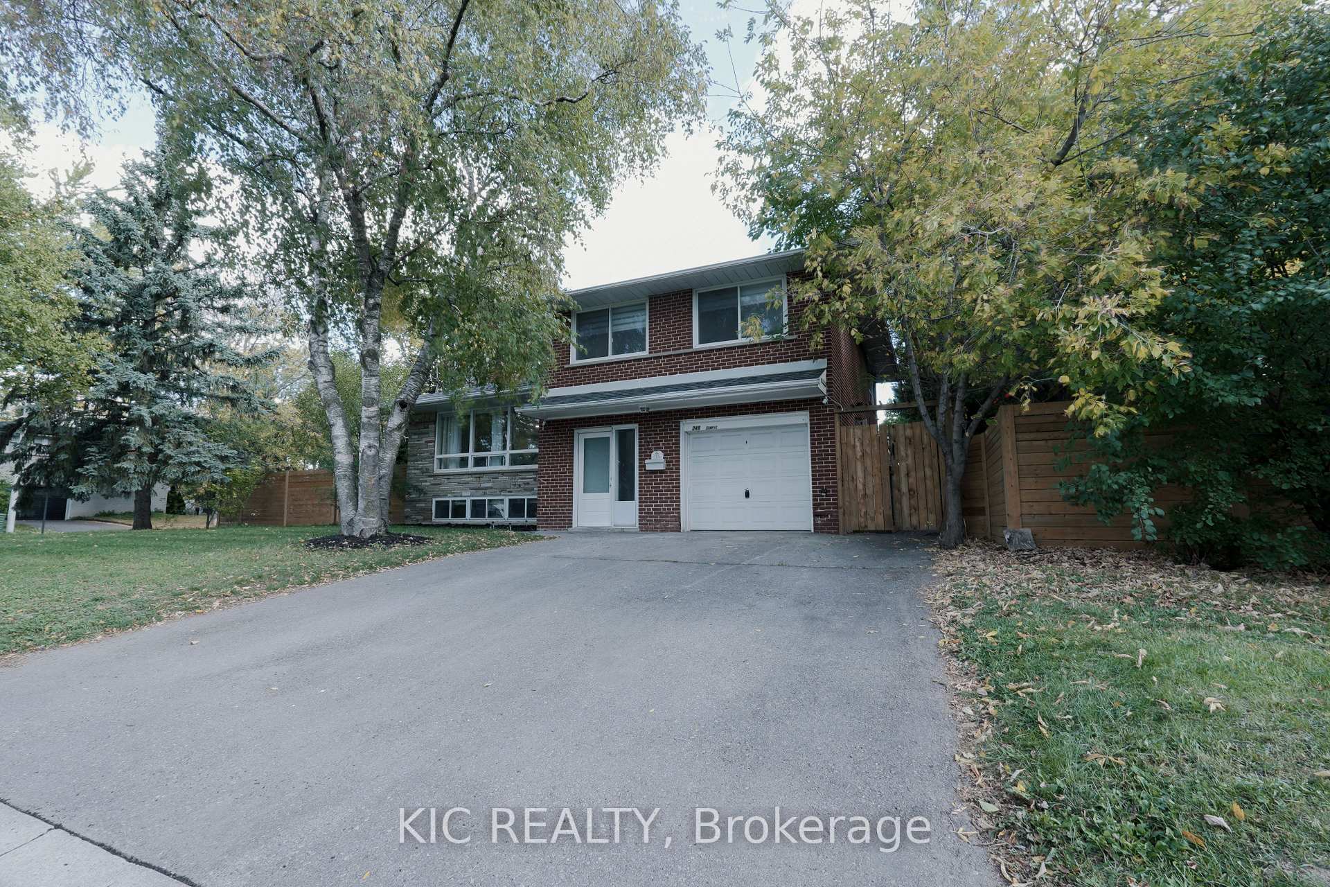 249 Tampico Road Richmond Hill Ontario Canada Sale residential Manuela Lovasz Brokerage Information: Not available, please contact website owner