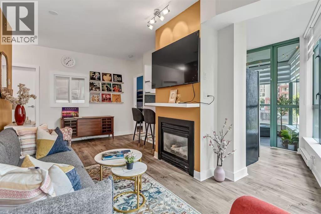 302 1238 BURRARD STREET Vancouver British Columbia Canada Sale residential Emma Brown InCom Demo New Office