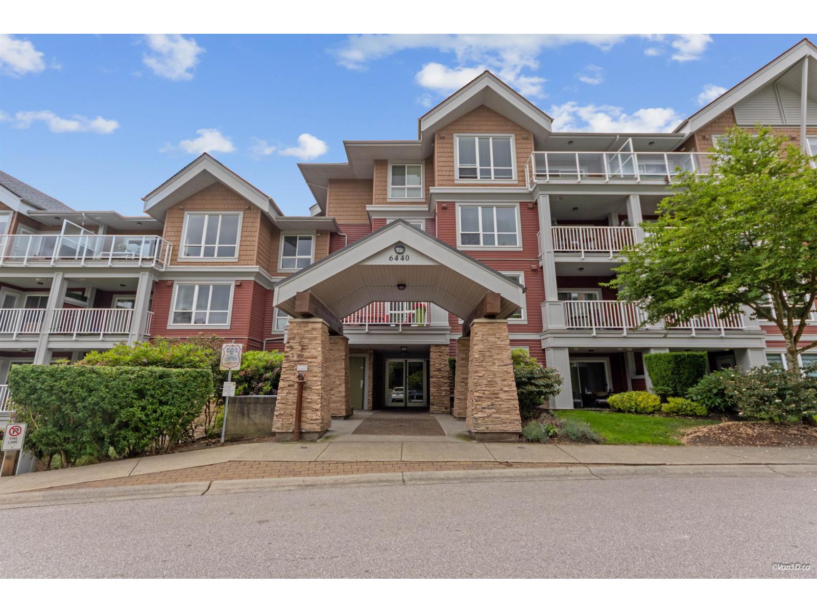 215 6440 194 STREET Surrey British Columbia Canada Sale residential Renée Kehayas Team 3000 Realty Ltd.