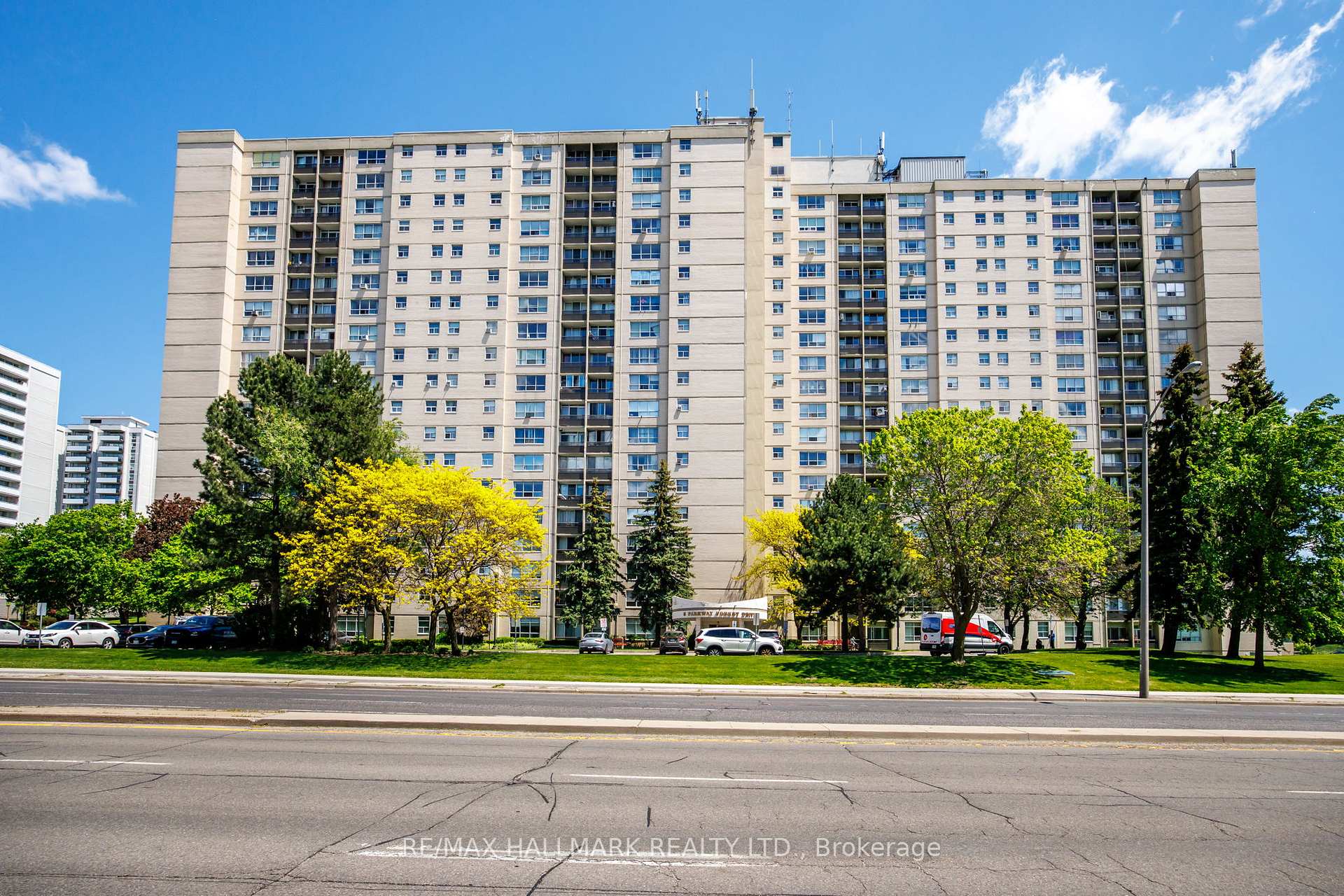 711 - 5 Parkway Forest Drive Toronto Ontario Canada Sale residential Jagdeep Saini RE/MAX Hallmark Realty Ltd., Brokerage*