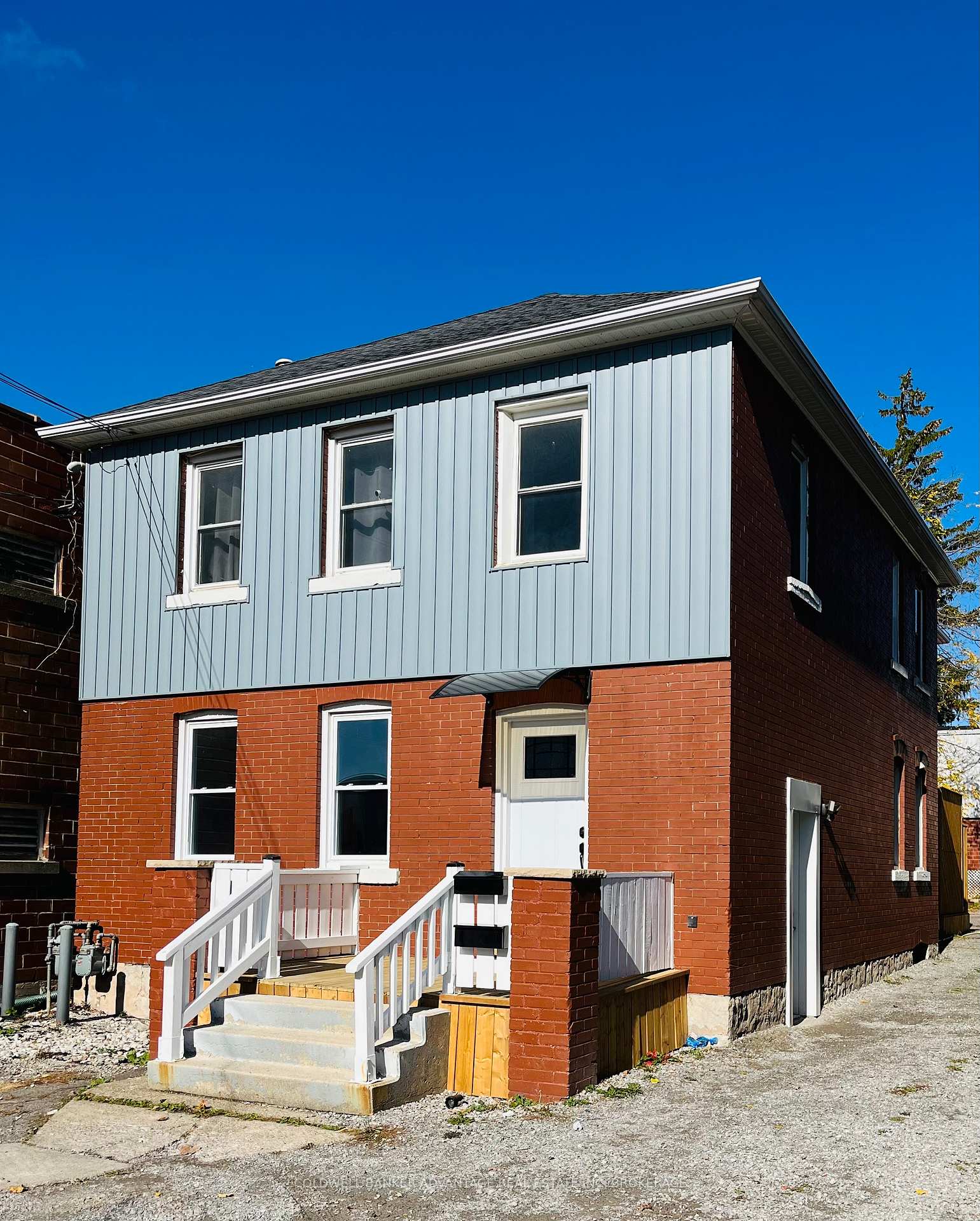 main floor unit - 14 Albert Street Welland Ontario Canada Rent residential Alain (AL) Raby COLDWELL BANKER ADVANTAGE REAL ESTATE INC, BROKERAGE*