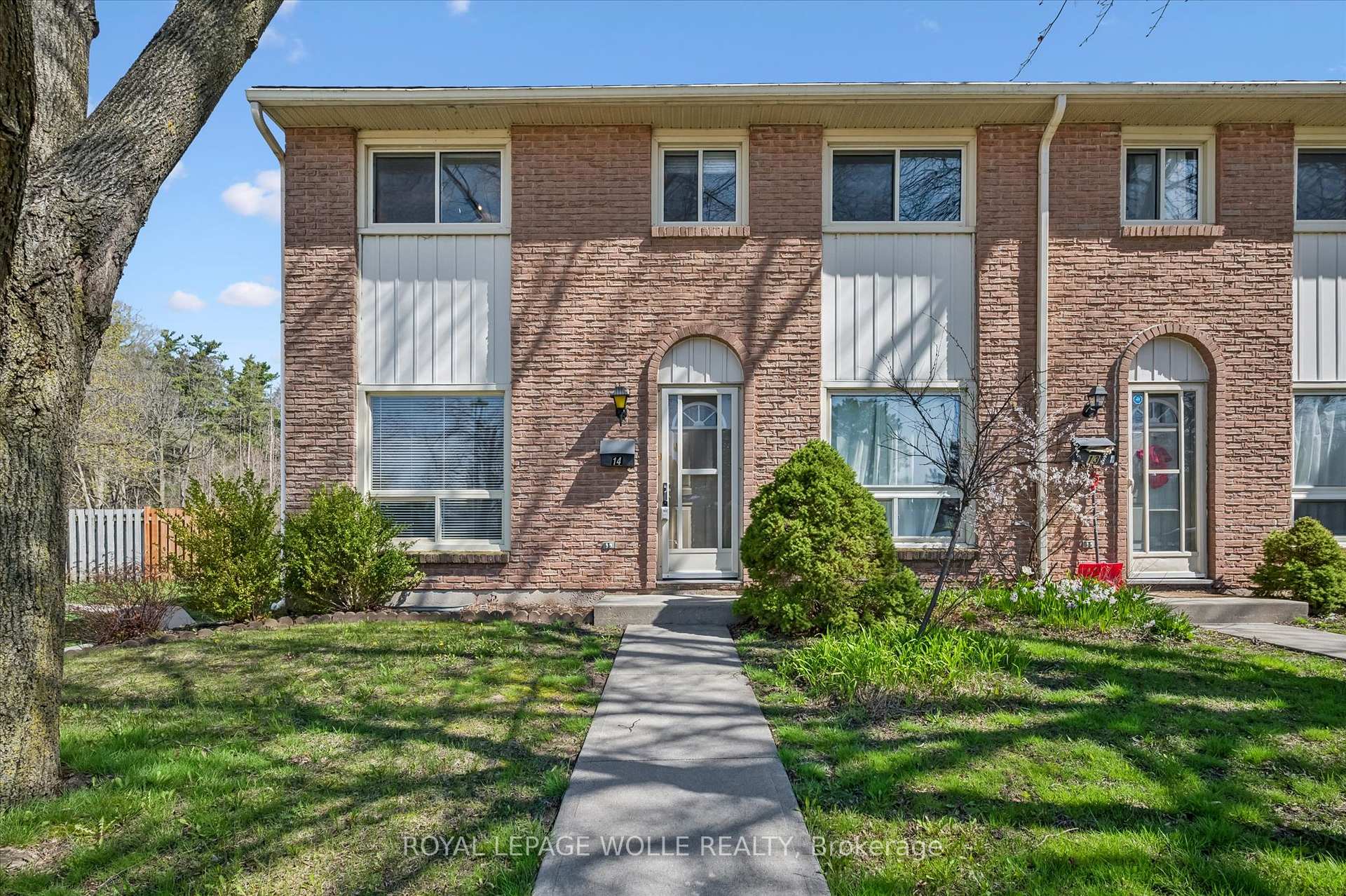 14 - 165 Green Valley Drive Kitchener Ontario Canada Sale residential Frieda Kotsopoulos RE/MAX Twin City Realty Inc., Brokerage *