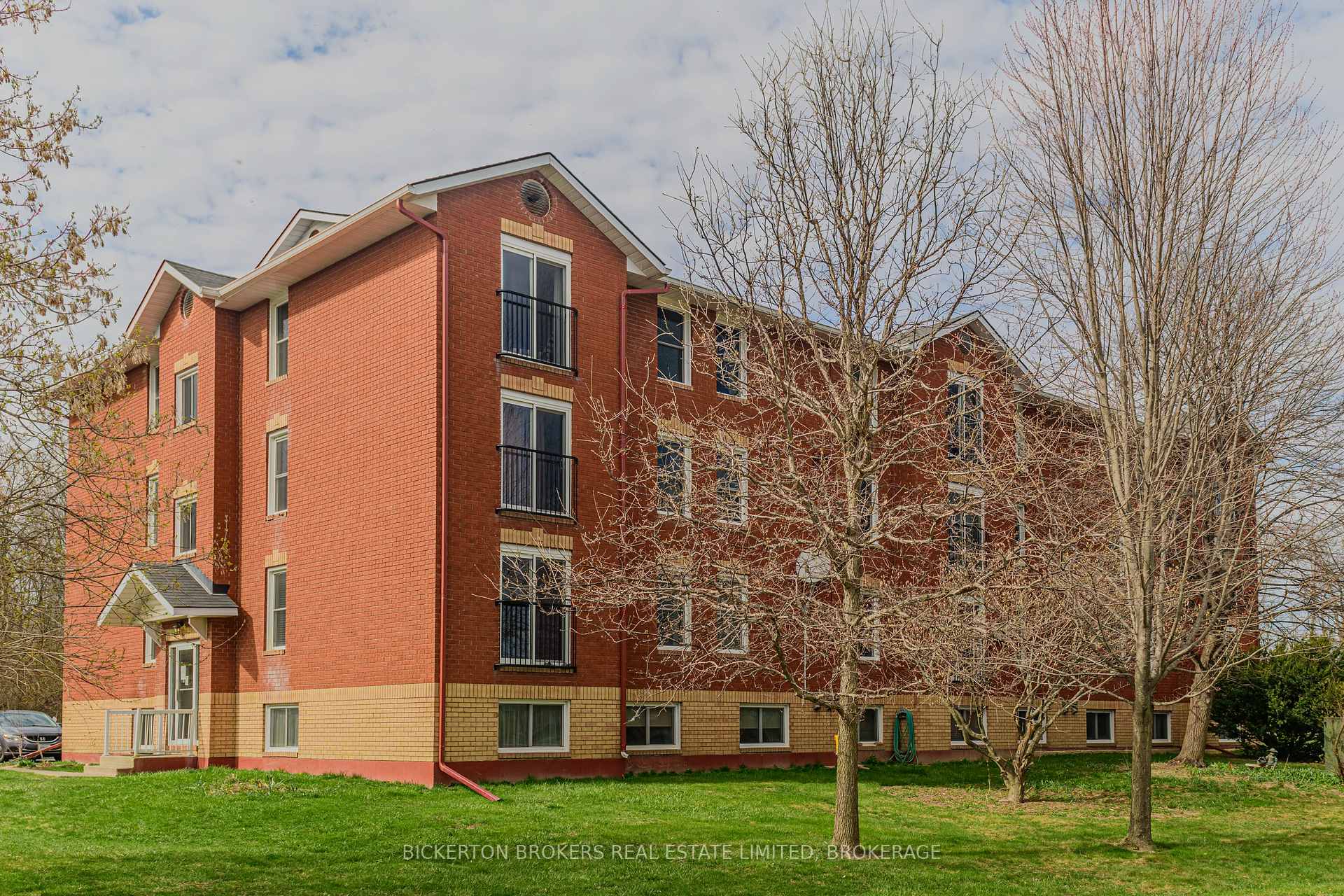 205 - 540 Talbot Place Gananoque Ontario Canada Sale residential   Bickerton Brokers Limited, Brokerage *