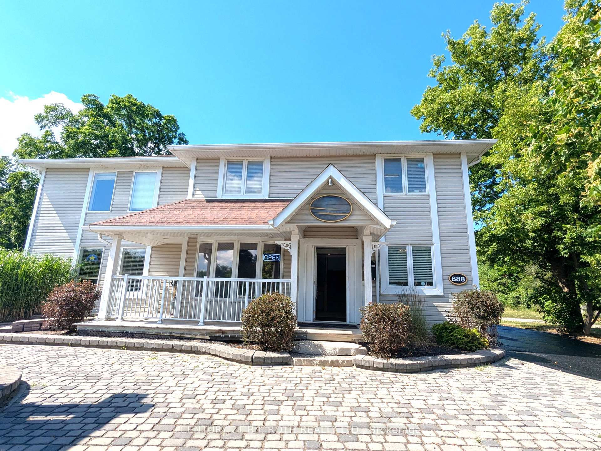 888 Innisfil Beach Road Innisfil Ontario Canada Sale commercial Igor Vujovic Century 21 B.J. Roth Realty Ltd