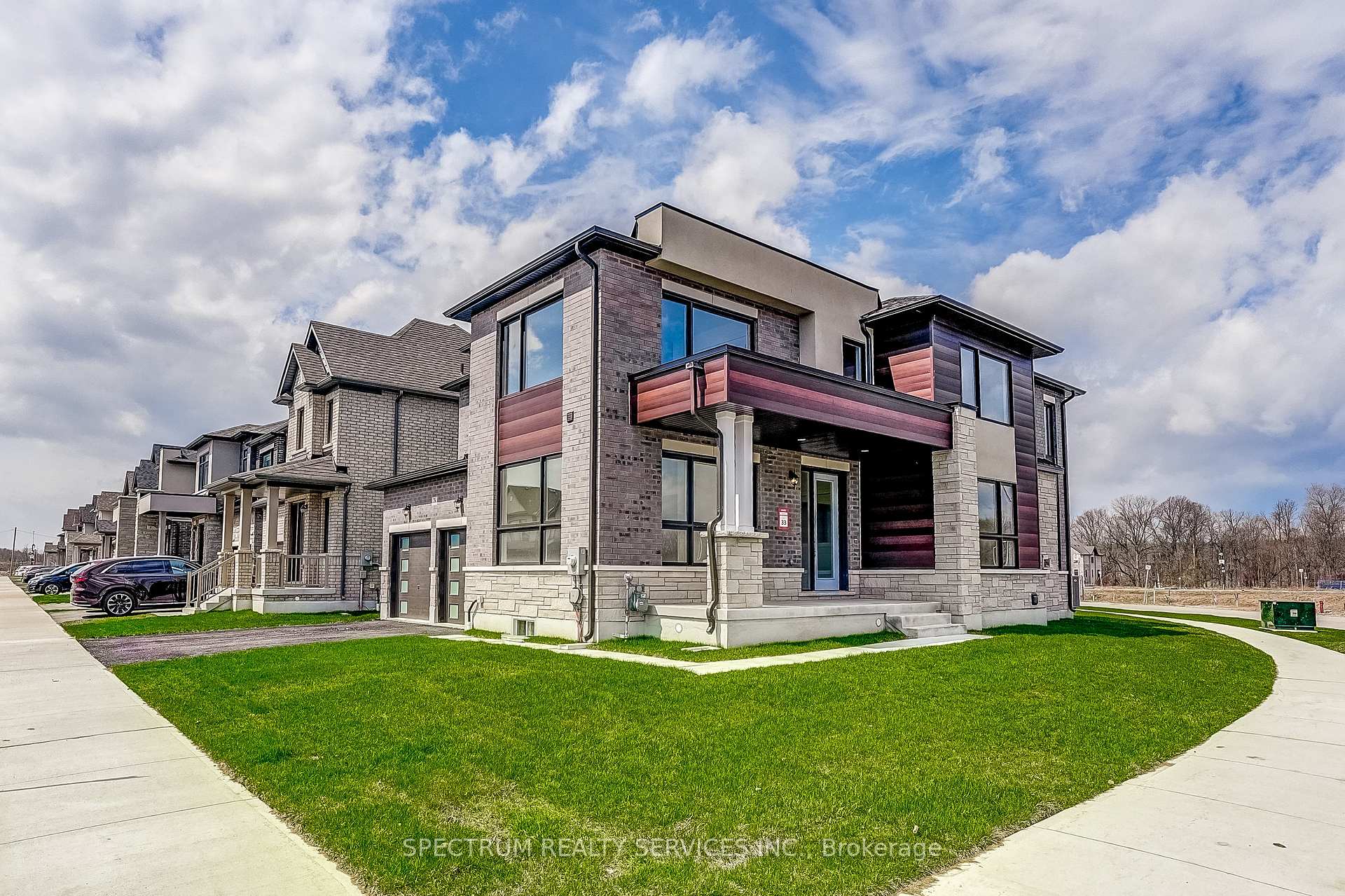 78 GRANKA Street Brantford Ontario Canada Sale residential Lazlo Vavrovics Spectrum Realty Services Inc., Brokerage *