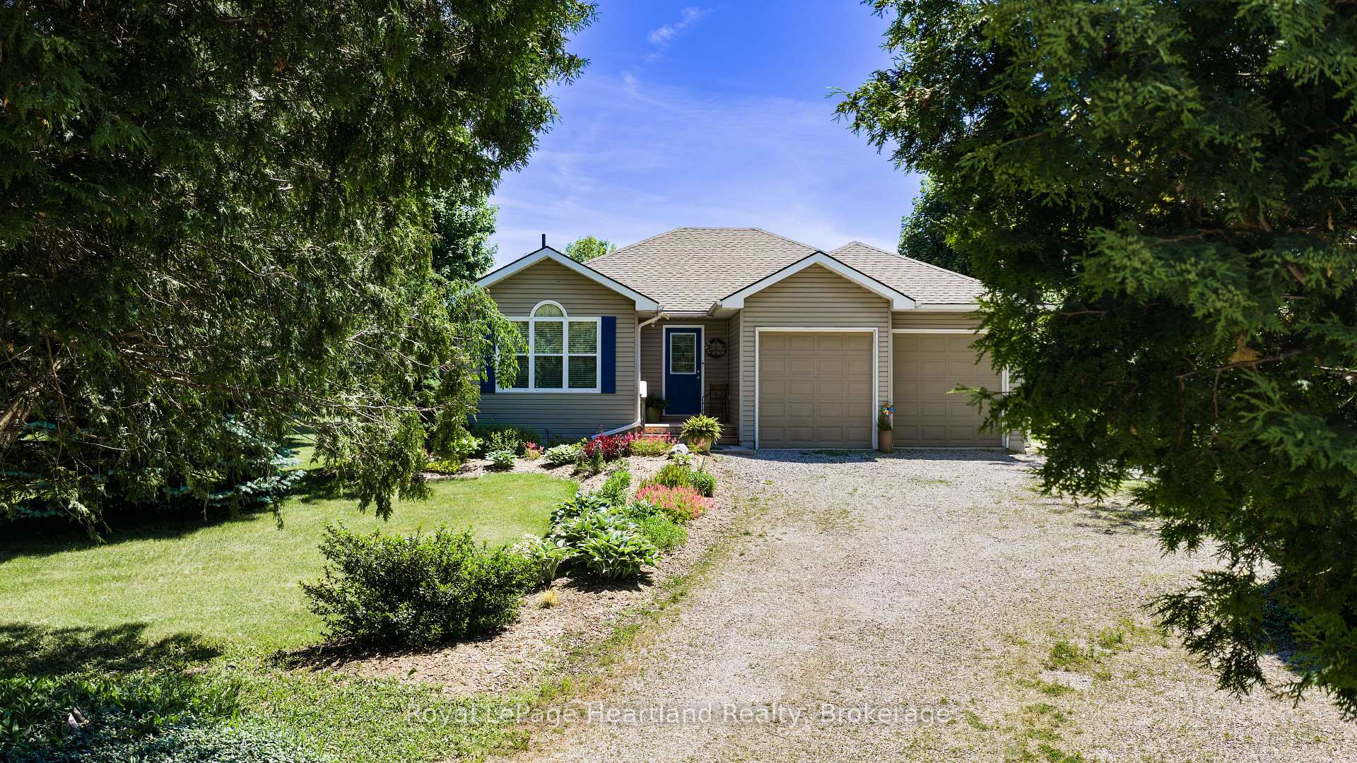 35095 Old River Road N Bluewater Ontario Canada Sale residential Steve Riddell SUTTON GROUP - SMALL TOWN TEAM REALTY INC. BROKERAGE*