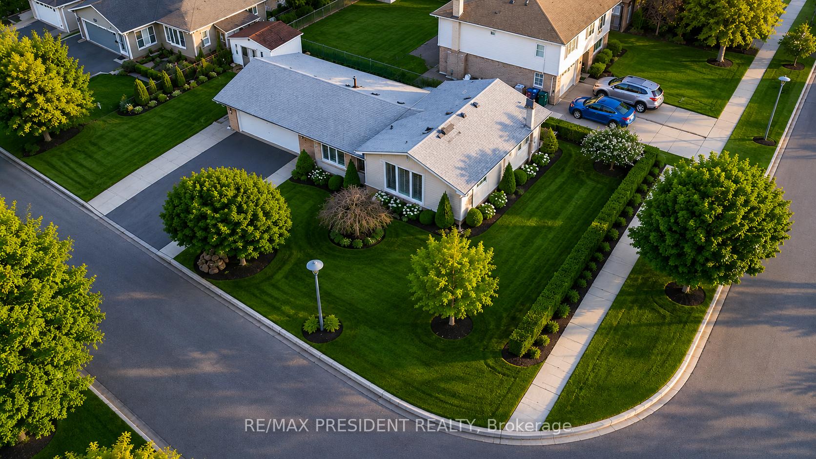 2 Jerome Crescent Brampton Ontario Canada Sale residential Raj Sekhon RE/MAX President Realty