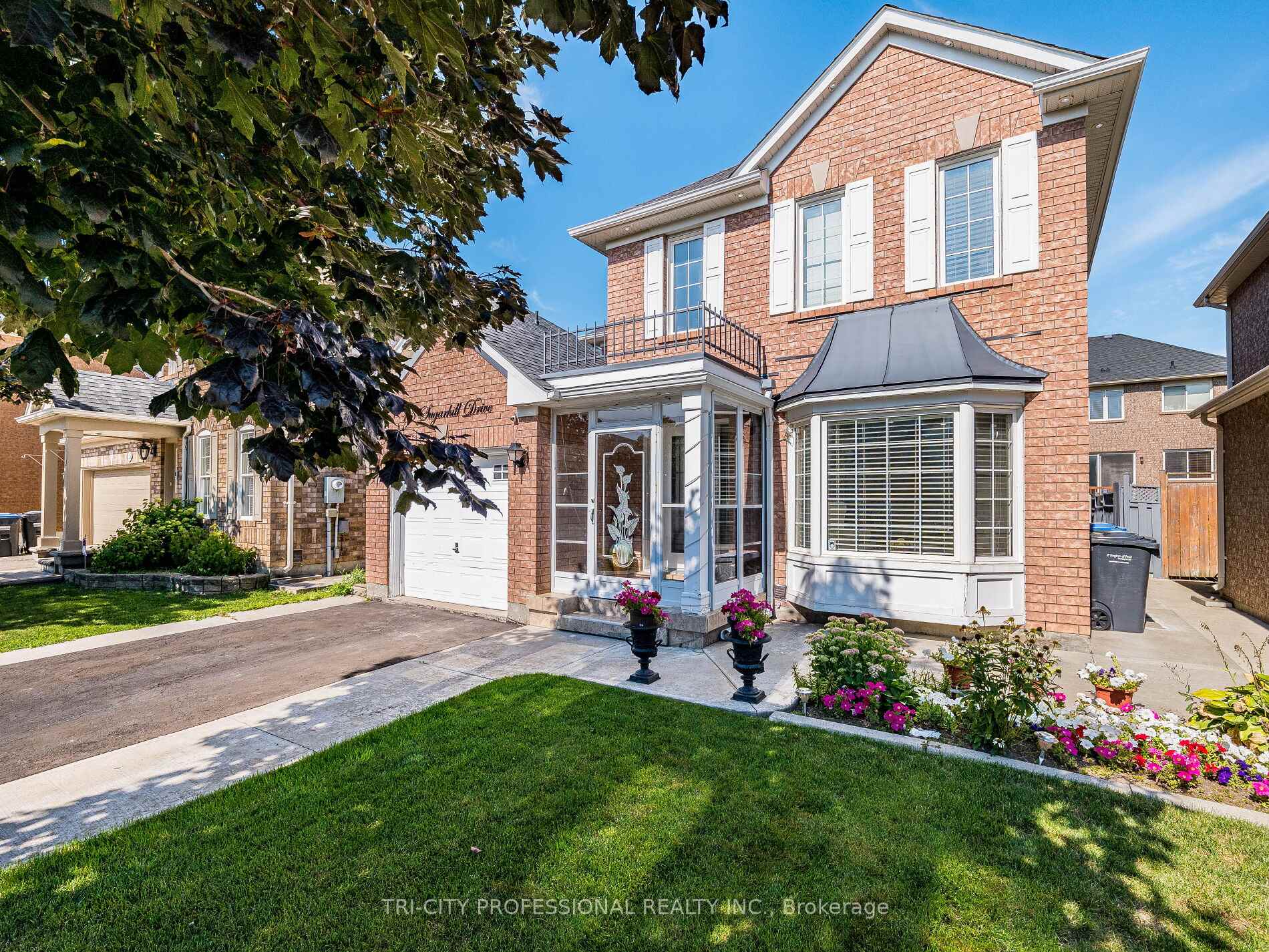 18 Sugarhill Drive Brampton Ontario Canada Sale residential Sophia Roy Incom New Demo Office