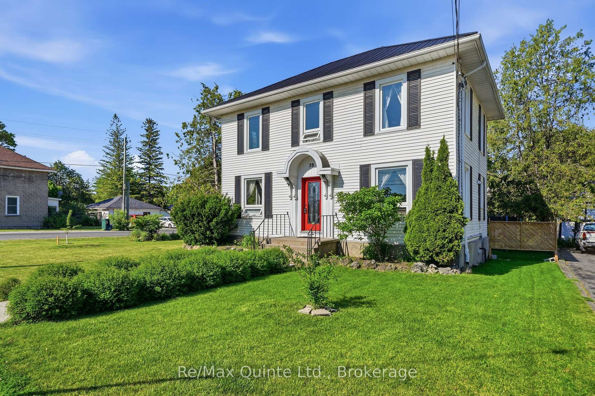 39 Trent Street N Quinte West Ontario Canada Sale residential Sandy Gardner Royal LePage Frank Real Estate Brokerage*