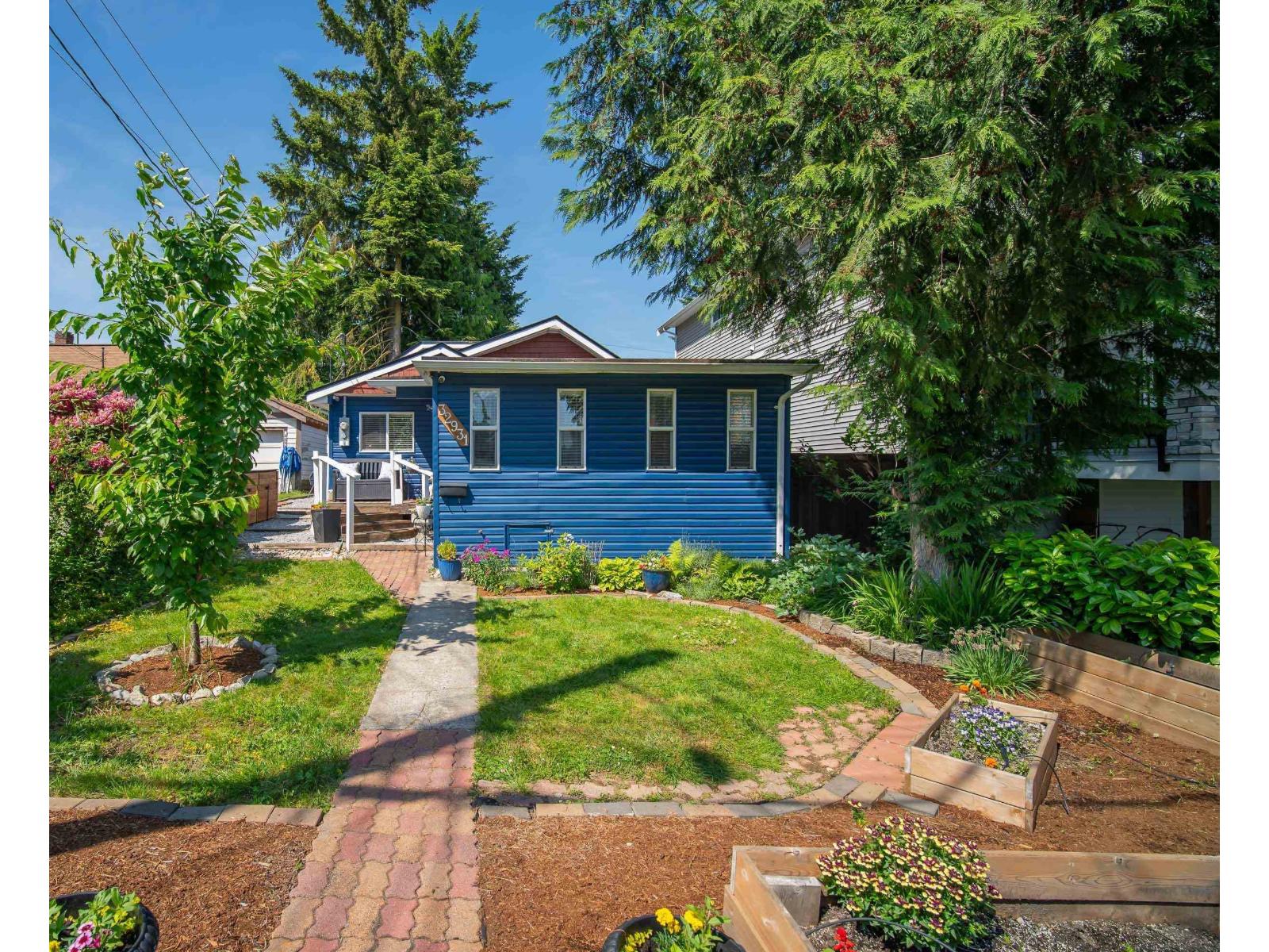 32931 1 AVENUE Mission British Columbia Canada Sale residential Effie Sachami HOMELIFE ADVANTAGE REALTY LTD,