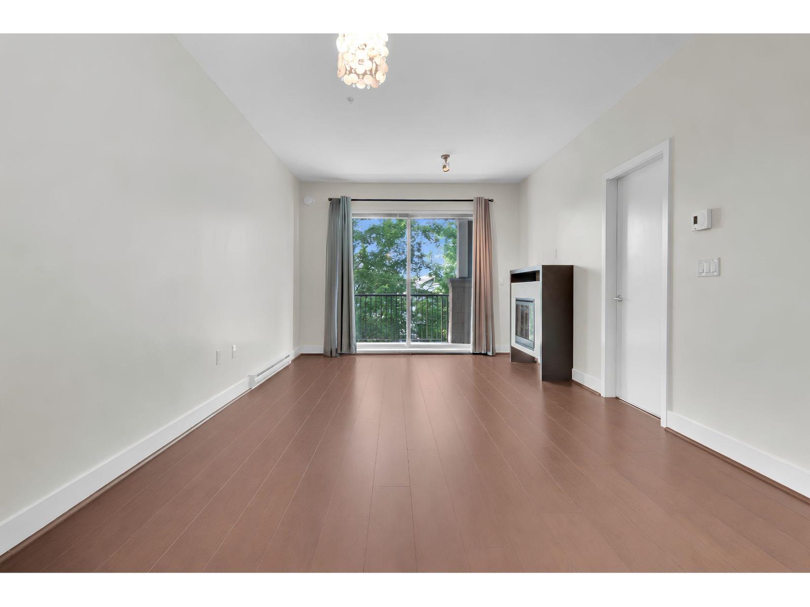 323 6688 120 STREET Surrey British Columbia Canada Sale residential Sharon Mason HomeLife Benchmark Titus Realty