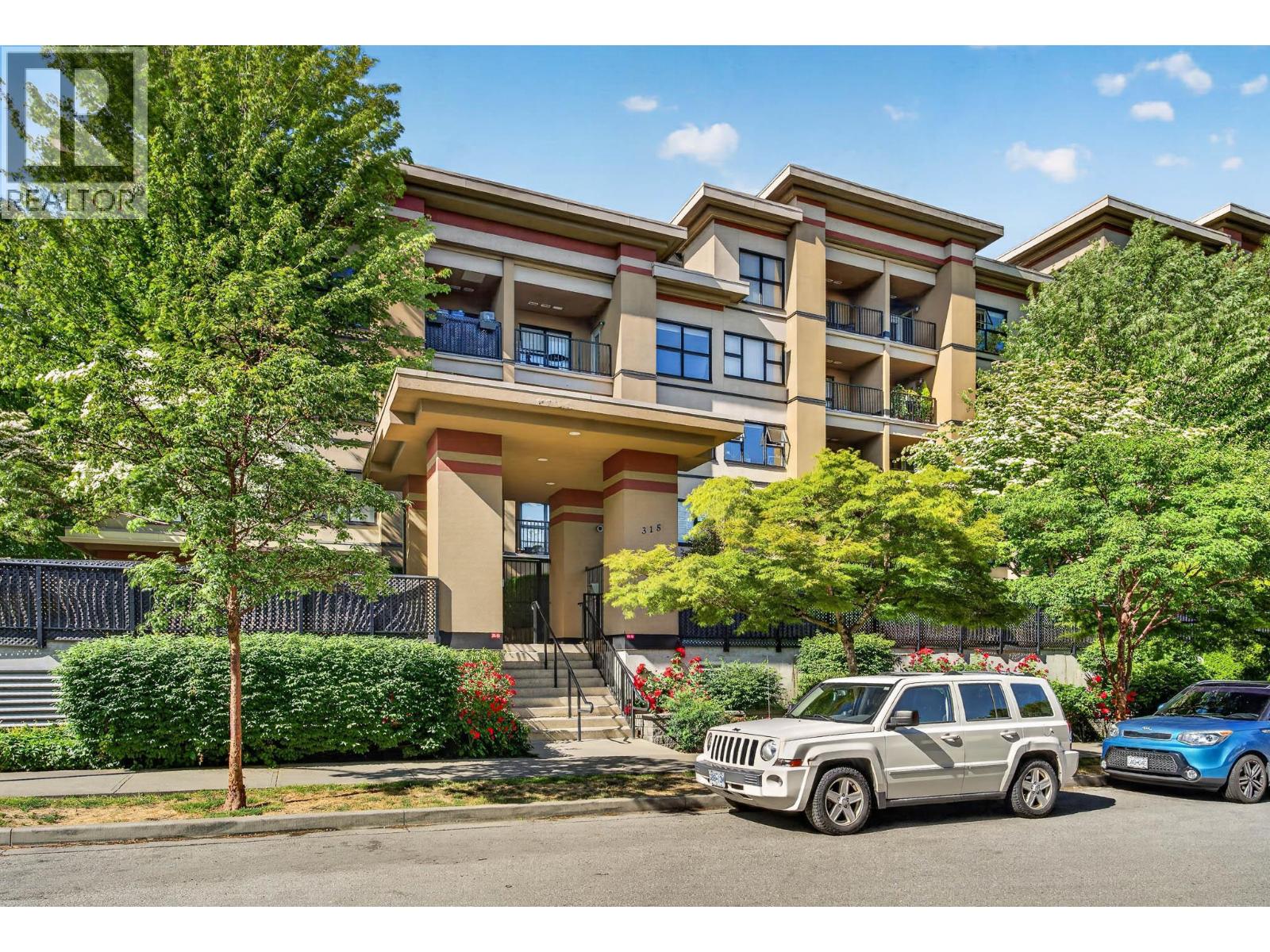 409 315 KNOX STREET New Westminster British Columbia Canada Sale residential   First Stay Realty Inc.