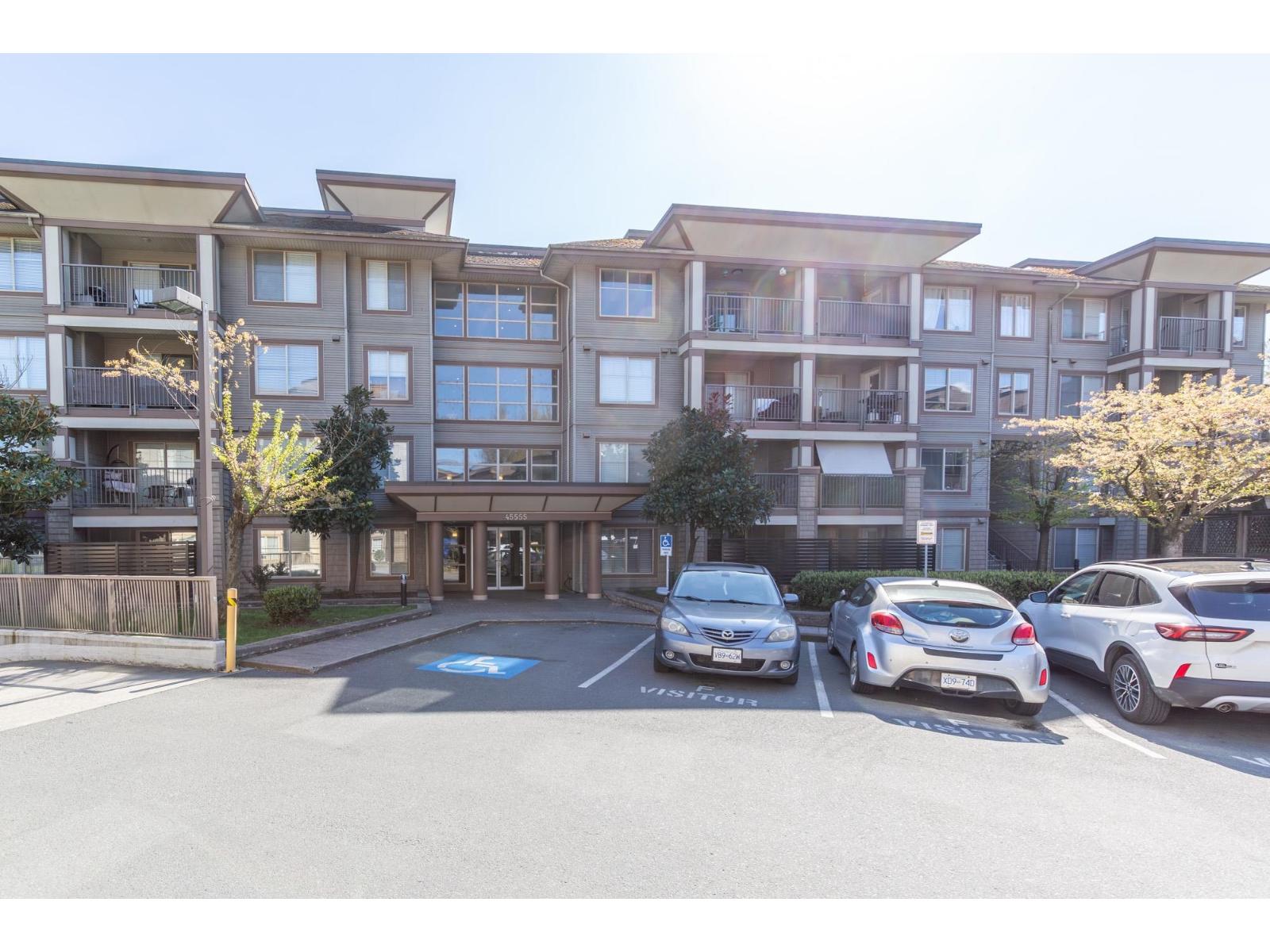 304 45555 YALE ROAD|Chilliwack P Chilliwack British Columbia Canada Sale residential Renée Kehayas Team 3000 Realty Ltd.