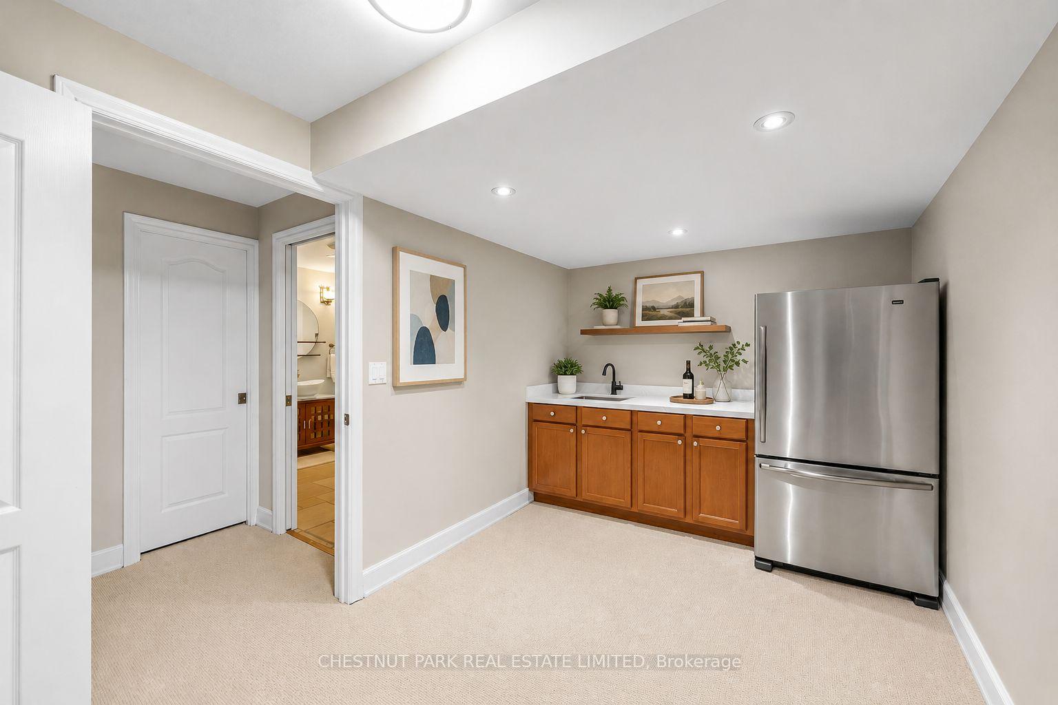 4 Bedroom Single Family Home/House's Image 38