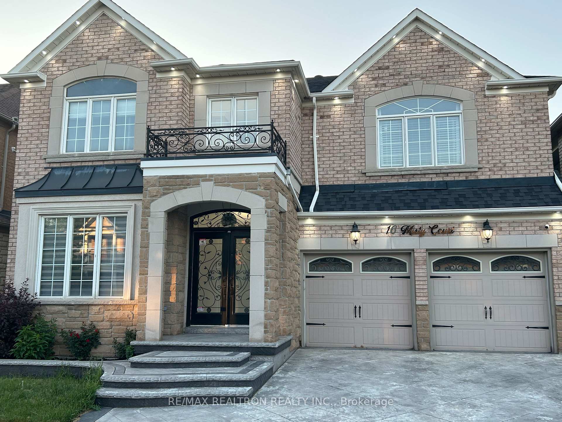 16 Misty Court Markham Ontario Canada Sale residential Thiru Nirahulan RE/MAX REALTRON REALTY INC., BROKERAGE*