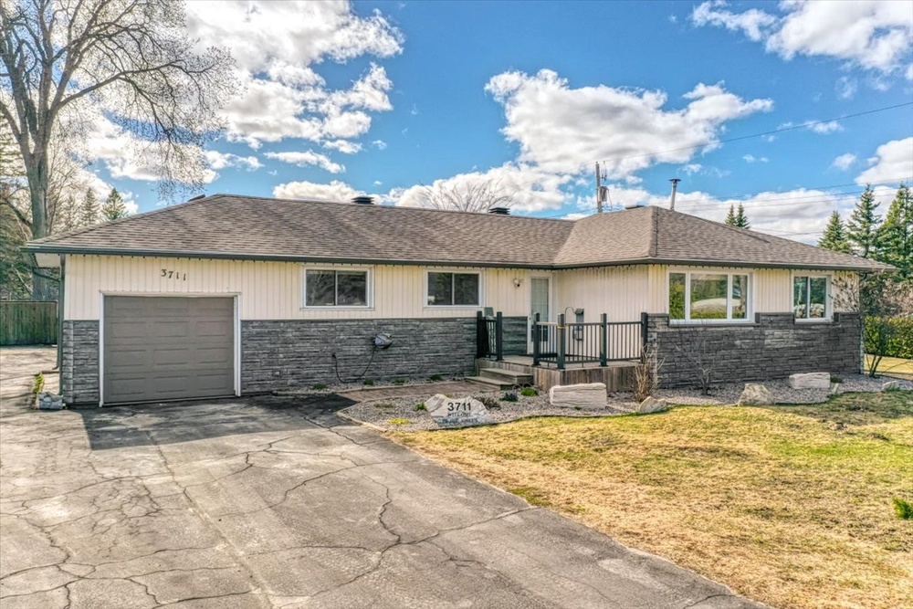 3711 Clarence   Sudbury Ontario Canada Sale residential Nathan Sckopke Coldwell Banker Charles Marsh Real Estate, Brokerage *