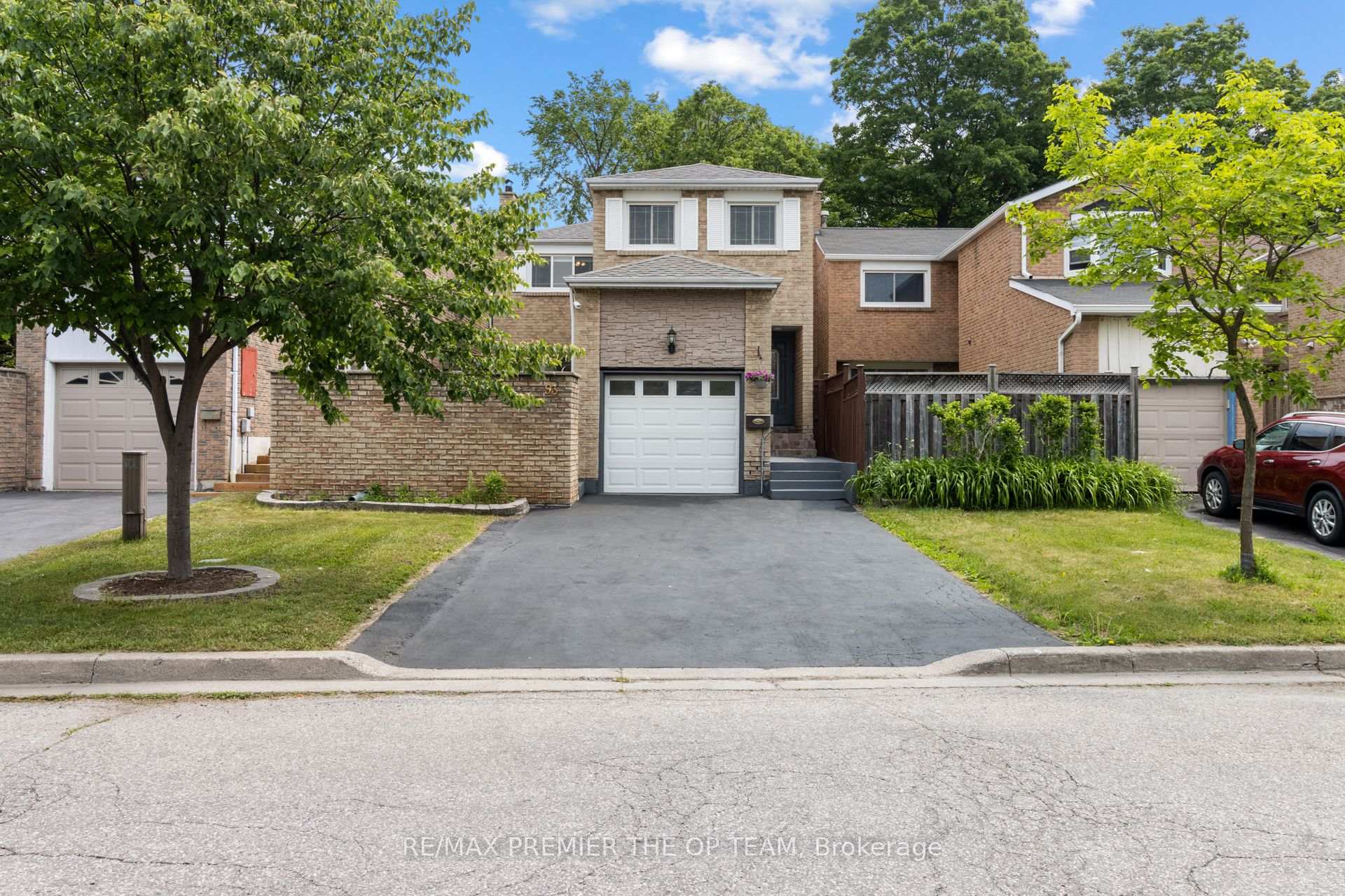 93 Sudbury Hall Drive Toronto Ontario Canada Sale residential Allan Todd RE/MAX Real Estate Centre Inc., Brokerage*