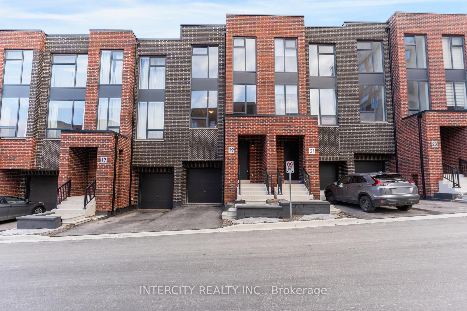 19 Desiree Place Caledon Ontario Canada Sale residential Jaspal Ughra Intercity Realty Inc. Brokerage*