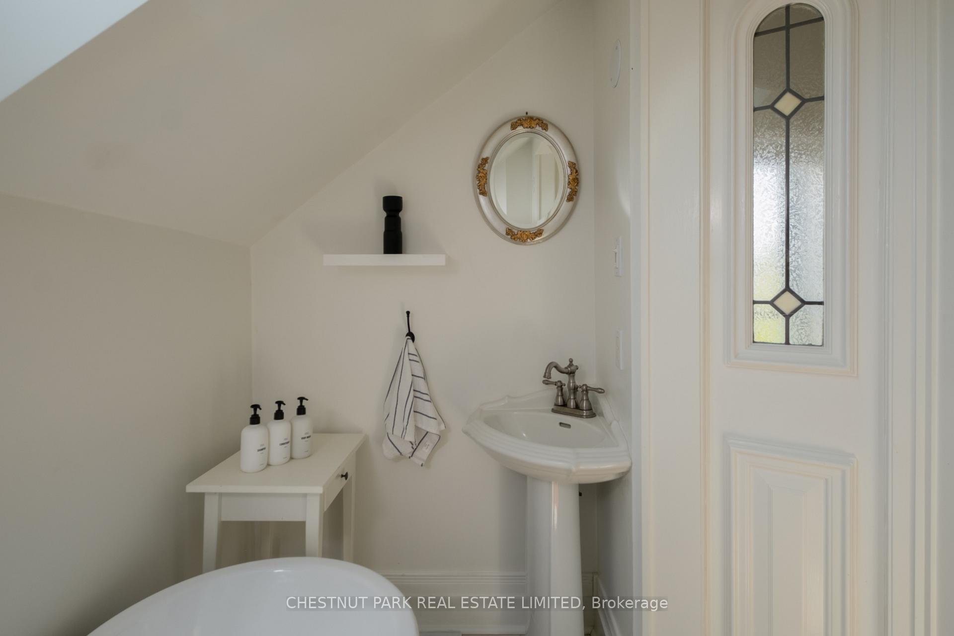 4 Bedroom Single Family Home/House's Image 24