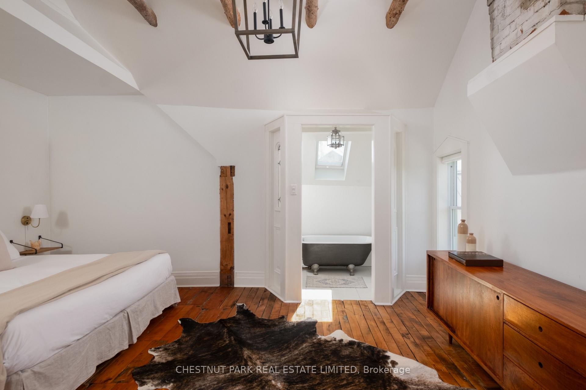 4 Bedroom Single Family Home/House's Image 23