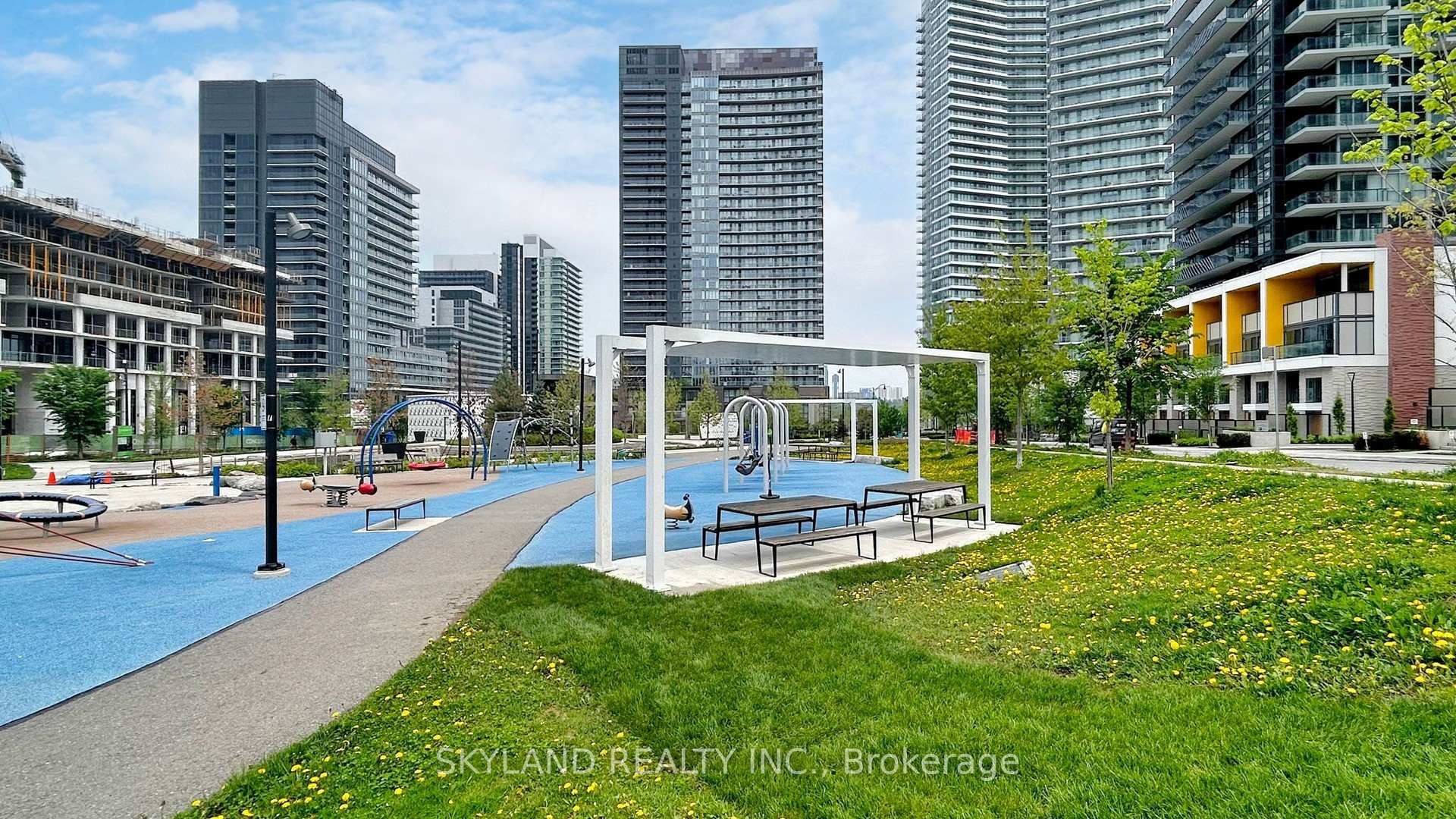 608 - 27 Mcmahon Street Toronto Ontario Canada Rent residential Bob Bahreinian Re/Max Connect Realty, Brokerage*