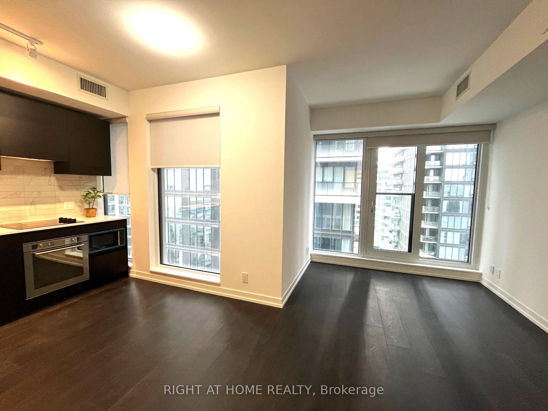 2106 - 55 Mercer Street Toronto Ontario Canada Rent residential Marta Oliveira Right at Home Realty, Brokerage*