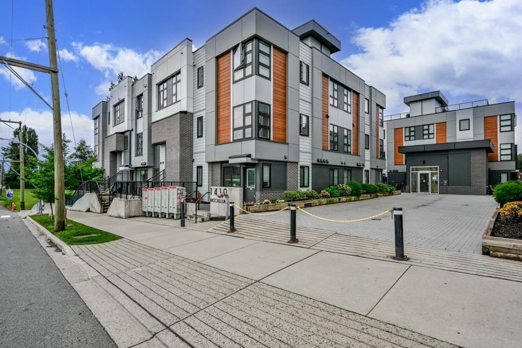 59 1419 MCCALLUM ROAD Abbotsford British Columbia Canada Sale residential Gonzalo Santos PREC Real Broker B.C. Ltd.