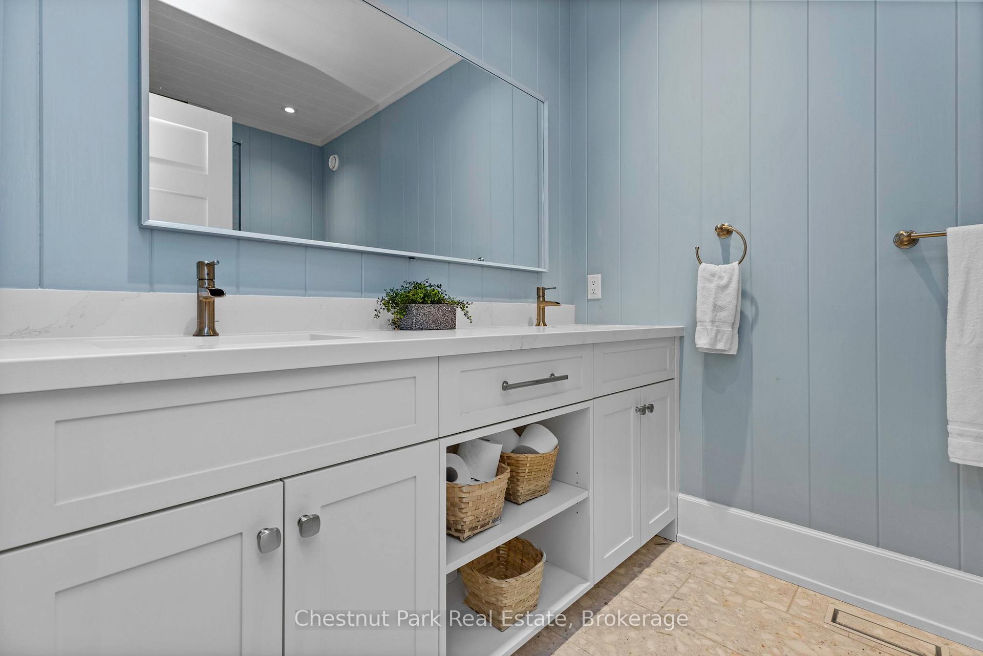 4 Bedroom Single Family Home/House's Image 25
