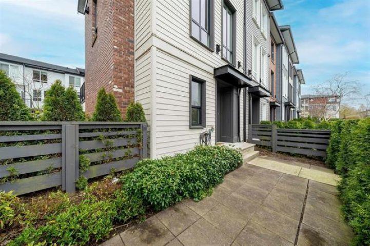 8 15828 27 AVENUE White Rock British Columbia Canada Sale residential Minh Ta Saba Realty Ltd
