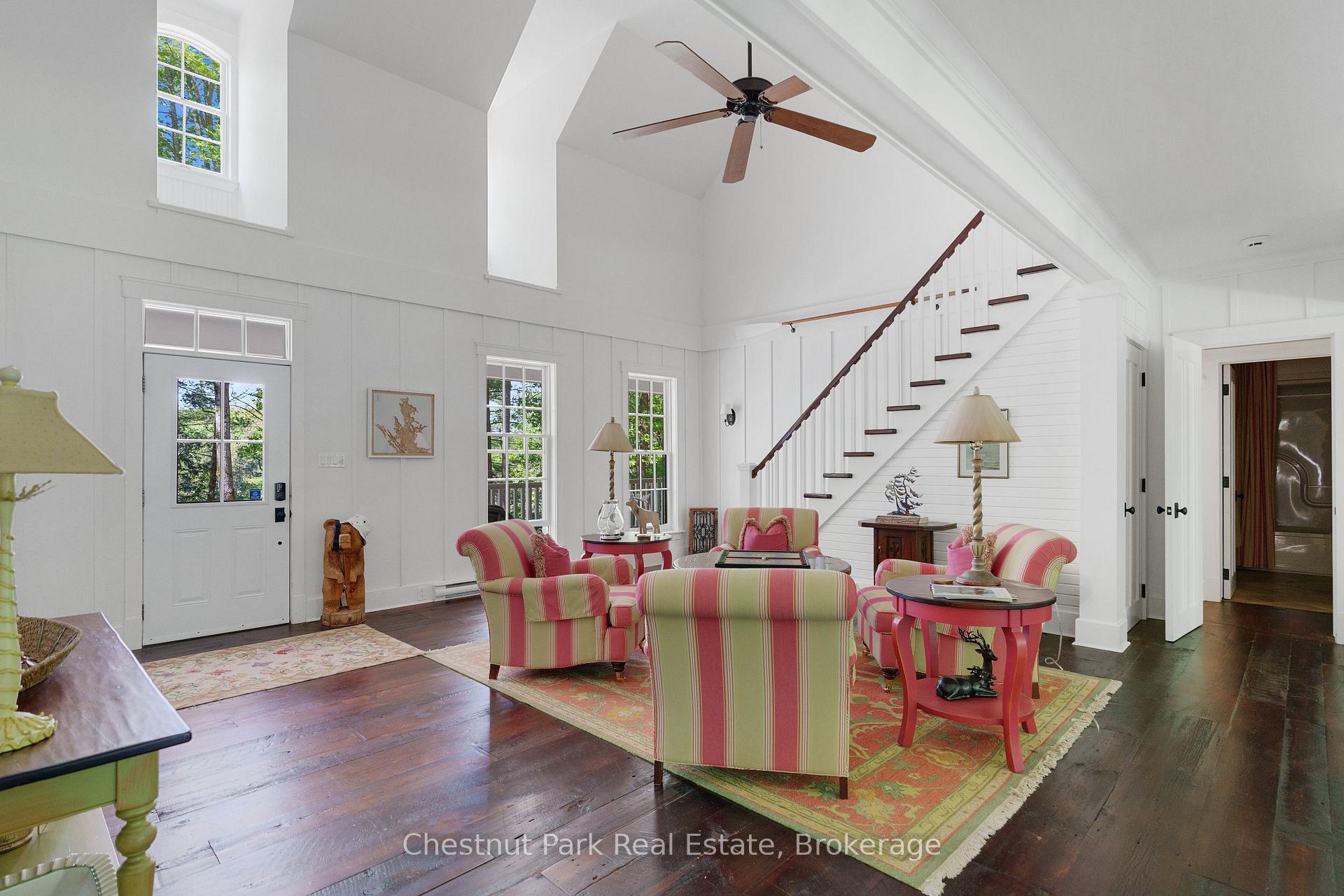 6 Bedroom Single Family Home/House's Image 6