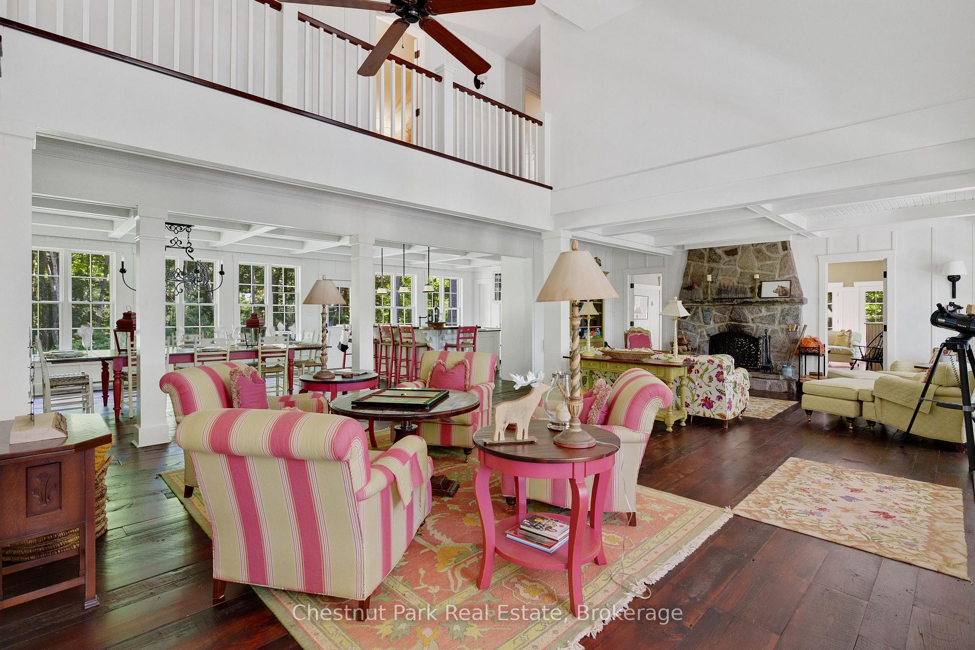 6 Bedroom Single Family Home/House's Image 5