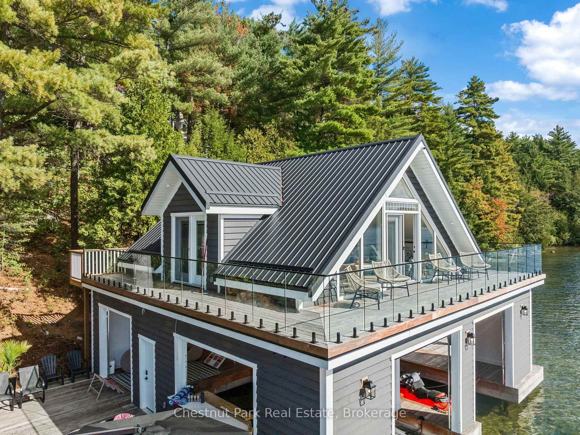 6 Bedroom Single Family Home/House's Image 24